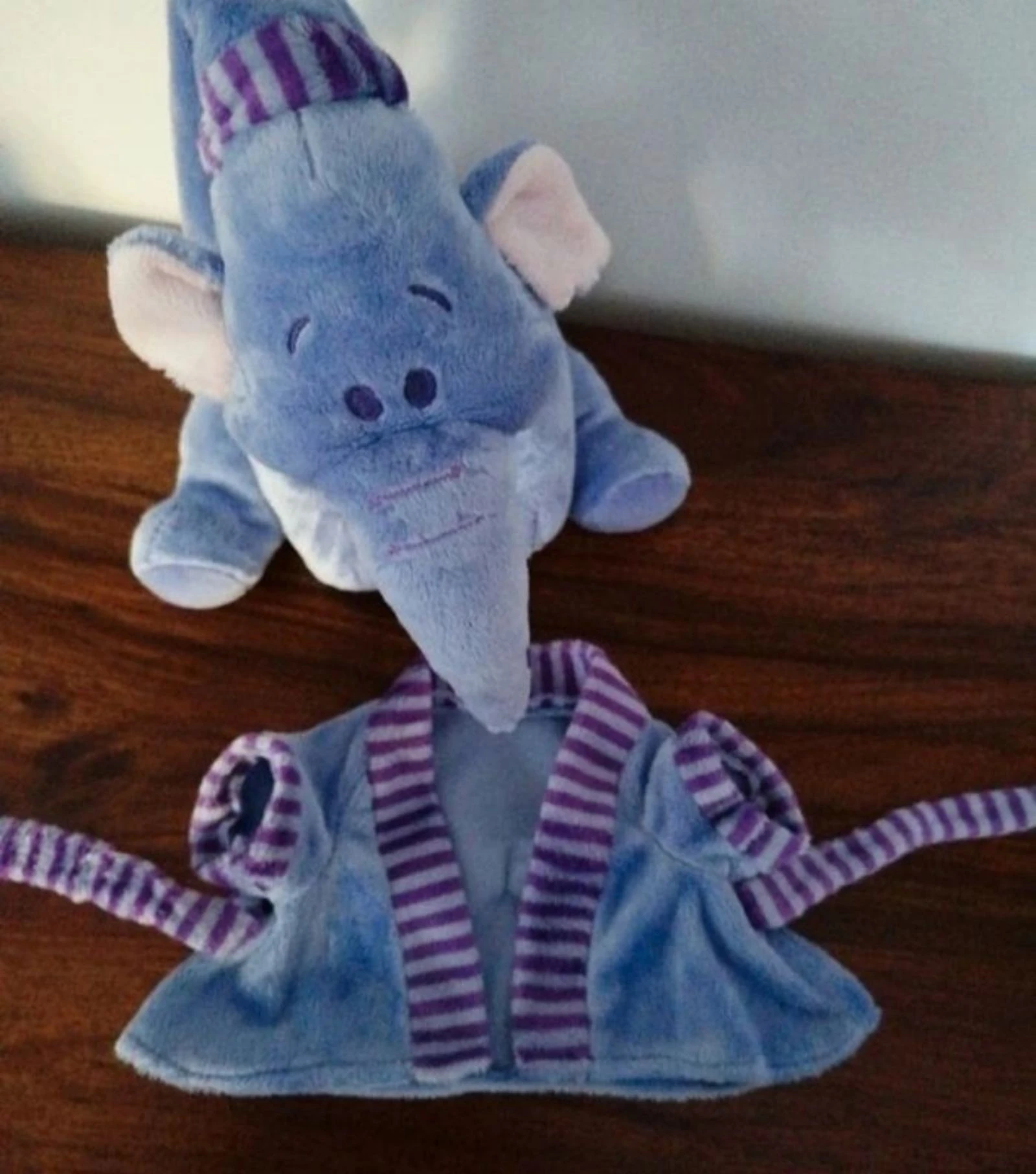 Peluche Lumpy avec son peignoir l'éléphant Winnie l'ourson Nicotoy – photo 2